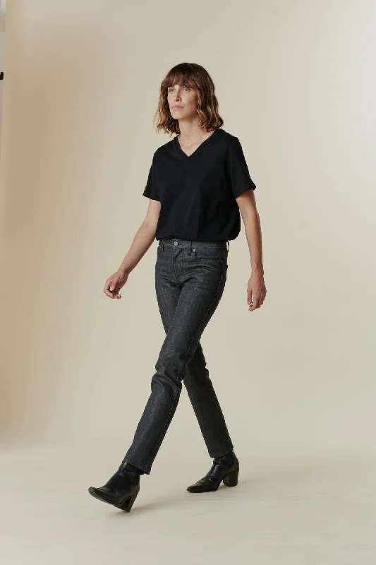 Women's Straight Leg Mid Rise Jeans - Black